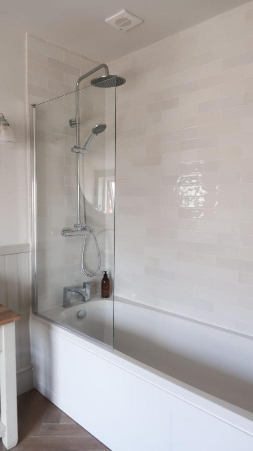 Luxury Living Outside The City Walls - Sleeps Six! Chester Extérieur photo
