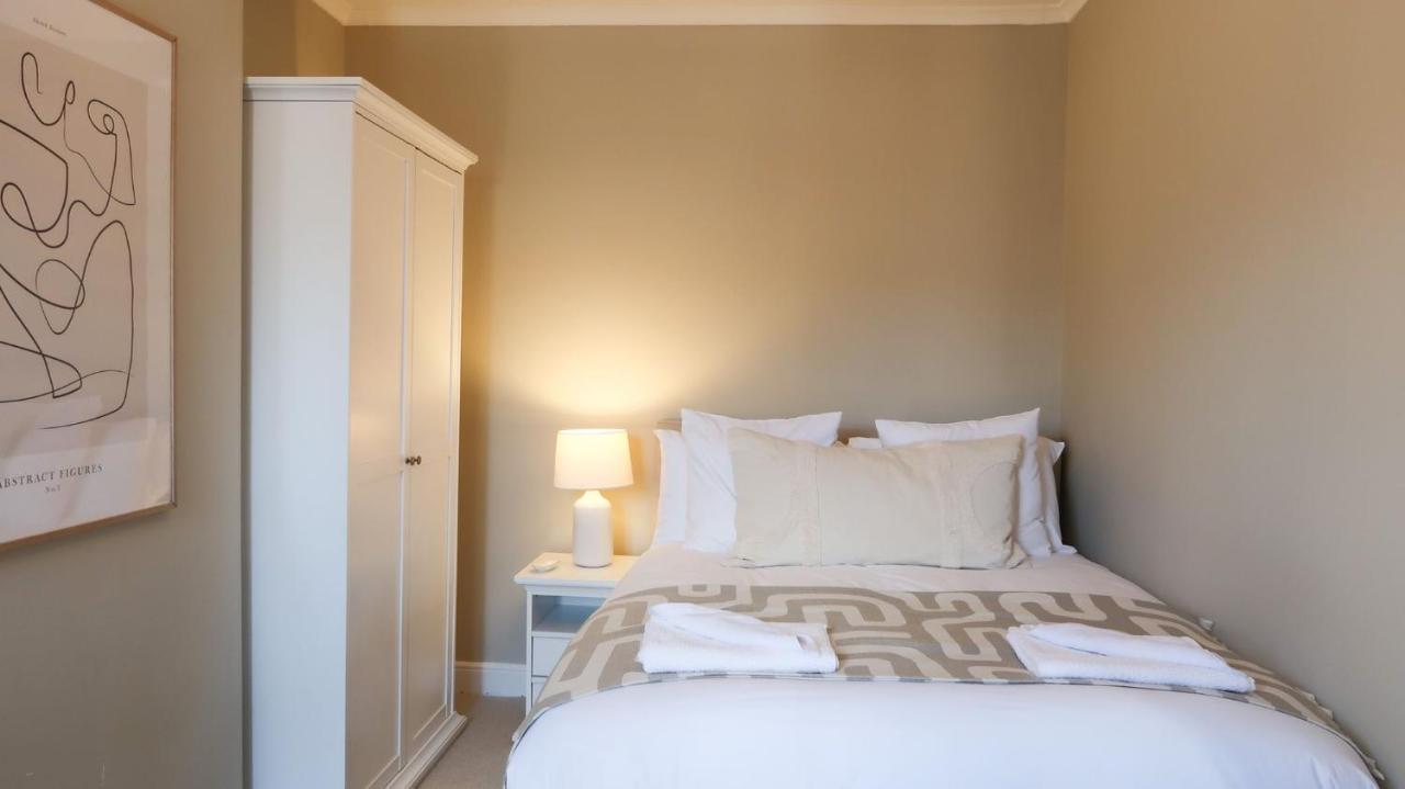 Luxury Living Outside The City Walls - Sleeps Six! Chester Extérieur photo