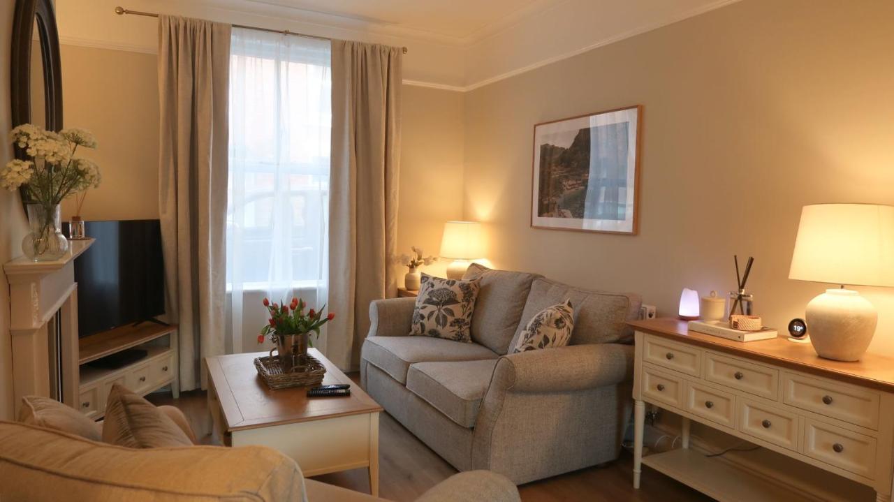 Luxury Living Outside The City Walls - Sleeps Six! Chester Extérieur photo