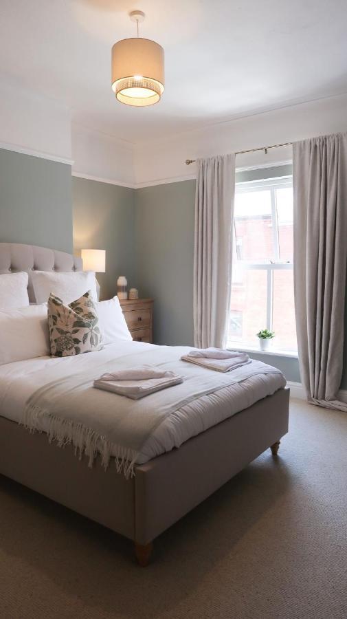 Luxury Living Outside The City Walls - Sleeps Six! Chester Extérieur photo
