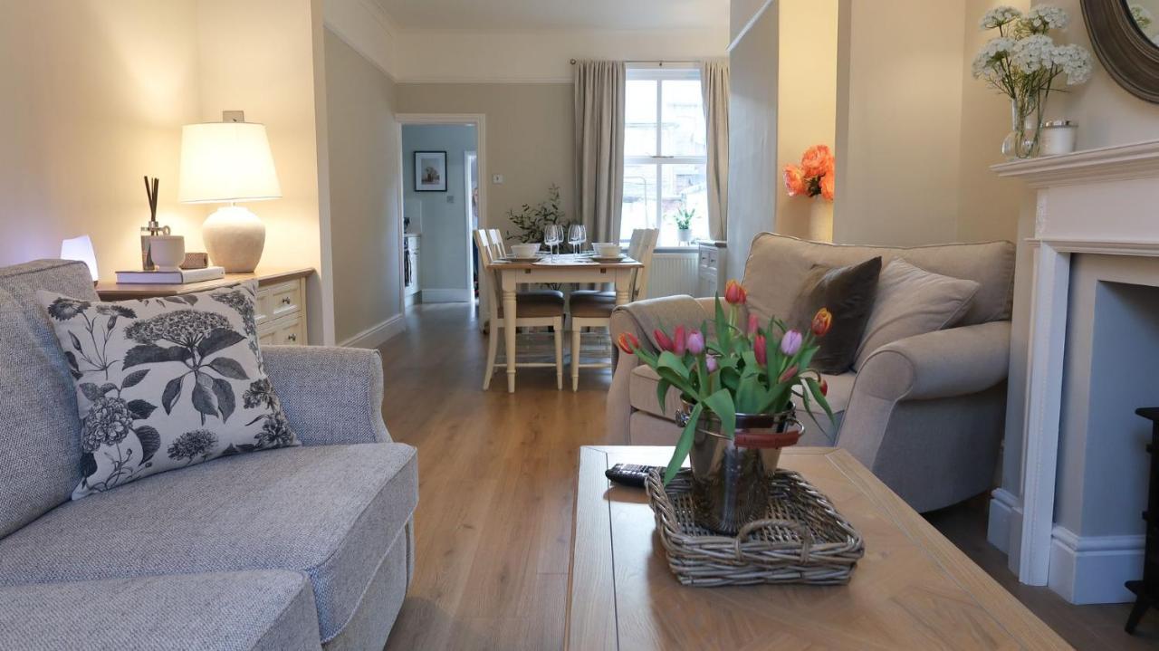 Luxury Living Outside The City Walls - Sleeps Six! Chester Extérieur photo