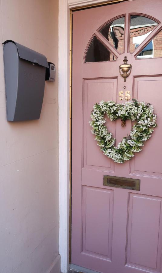 Luxury Living Outside The City Walls - Sleeps Six! Chester Extérieur photo