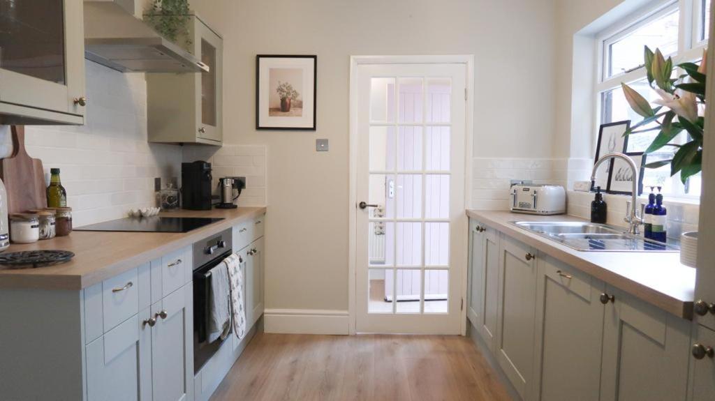 Luxury Living Outside The City Walls - Sleeps Six! Chester Extérieur photo
